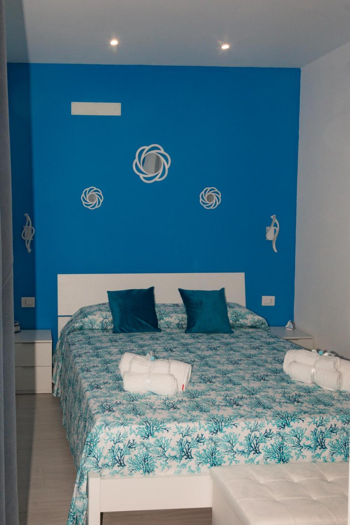 Lido Azzurro Sea Apartments Carini Eksteriør bilde