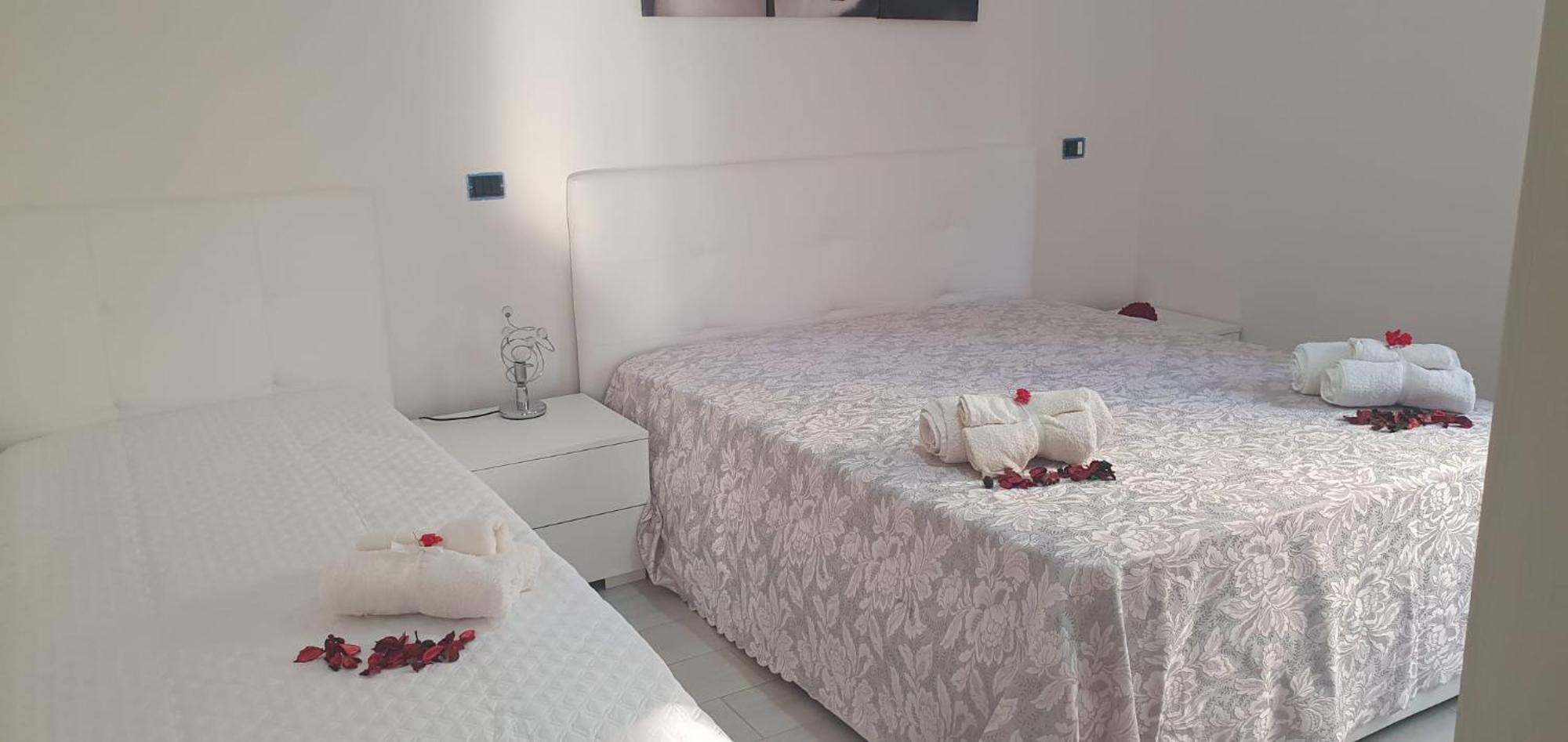 Lido Azzurro Sea Apartments Carini Eksteriør bilde